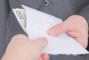 Zarabiasz bez firmy? Od 2026 roku wchodzi nowy, wyższy próg-13969