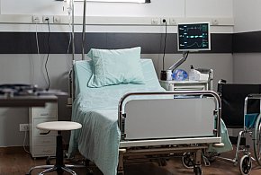 Lek wycofany z powodu zanieczyszczeń. W środku znaleziono fragmenty szkła-14061