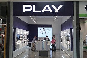 Potężna kara dla Play. Sieć ma zwrócić klientom pobrane środki-14345