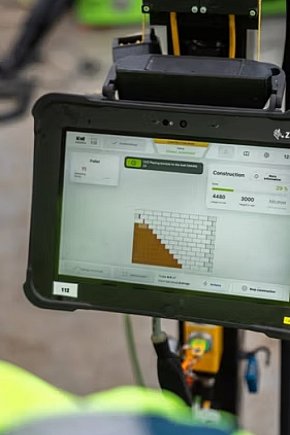 Mur z tabletu: w Koronowie pracuje pierwszy robot murarski w Polsce [FOTO,VIDEO]-649